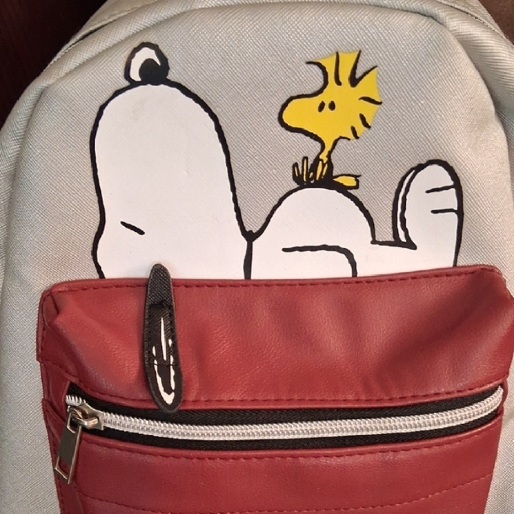 Peanuts Backpack with Black Interior. Exellent Cond. - Picture 3 of 16